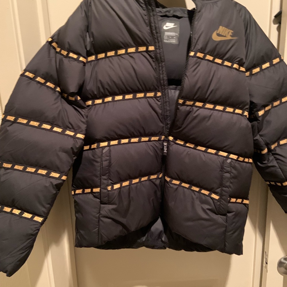 Nike puffer jacket